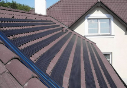 solární absorbér na střeše